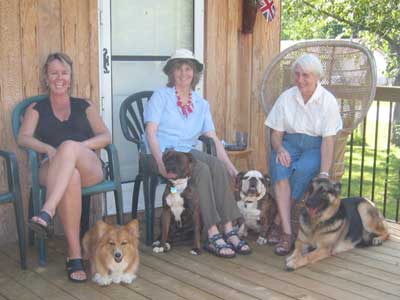 Tracy with Kia, Lynda with Bell & Tiger, Doreen with Lucy.
